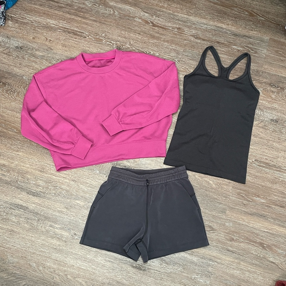 GUC Lululemon Ebb/Softreme Bundle. Size Tops 6/Bottom 4